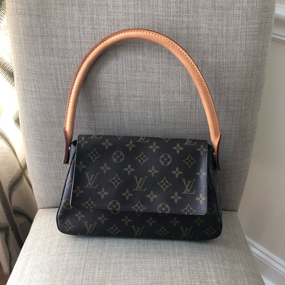 Louis Vuitton Handbags - Louis Vuitton Looping Shoulder Bag